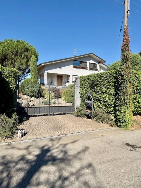 Facciata - Villa via Spinei, 31, Cossato - foto 1