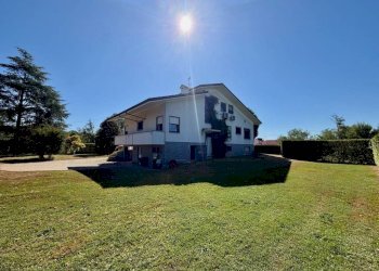 Facciata - Villa via Spinei, 31, Cossato - photo 27