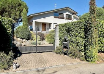 Facciata - Villa via Spinei, 31, Cossato - foto 1
