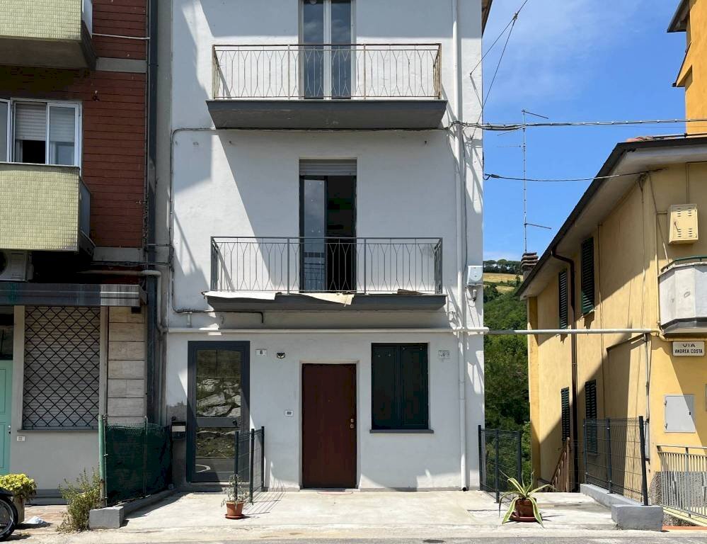 Facciata - Trilocale via Andrea Costa, 6/a, Pianoro - foto 2
