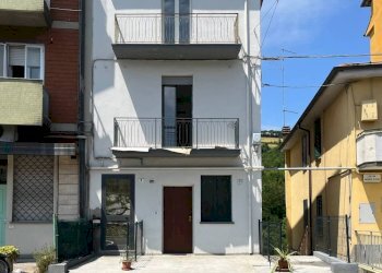 Facciata - Three-room apartment via Andrea Costa, 6/a, Pianoro - photo 2