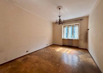 Camera da letto - Three-room apartment via Saluzzo, 131, Pinerolo - photo 11
