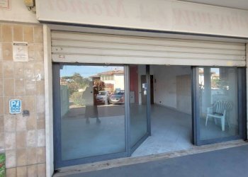 Ingresso - Shop viale Roma, 69, Anzio - photo 1
