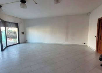 Interno non residenziale - Shop viale Roma, 69, Anzio - photo 4