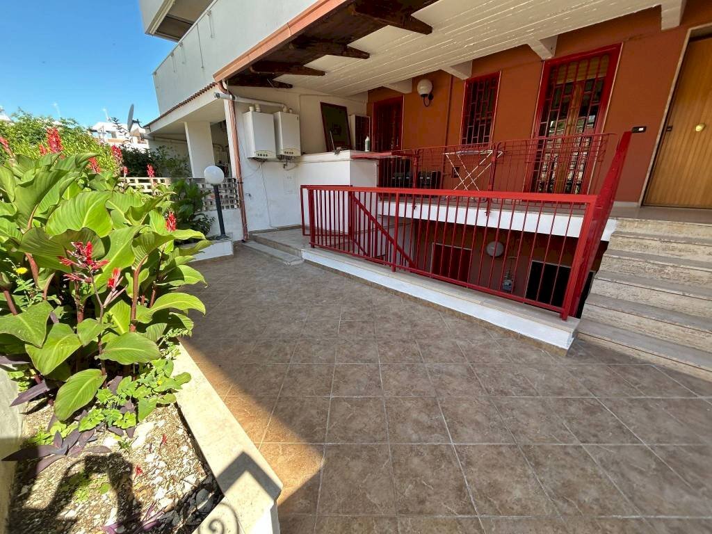 Cortile interno - Appartamento viale Grotta della Regina, 34, Bari - foto 1
