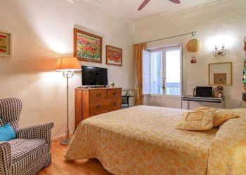 Camera da letto - Bilocale via Urbana, 119, Roma (zona Centro Storico) - foto 5