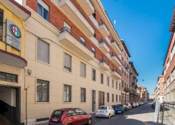 stabile - Two-room apartment via Le Chiuse, 73, Torino (neighborhood San Donato) - photo 1