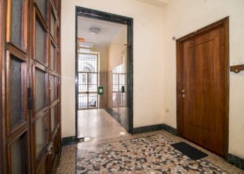 atrio - Two-room apartment via Le Chiuse, 73, Torino (neighborhood San Donato) - photo 3