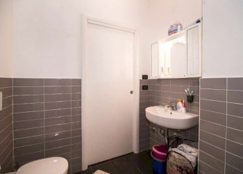 bagno - Two-room apartment via Le Chiuse, 73, Torino (neighborhood San Donato) - photo 10