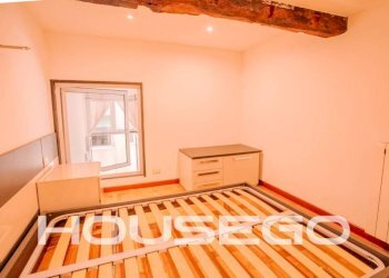 Camera da letto - Trilocale vico della Lepre, 7, Genova (zona Centro Storico) - foto 26