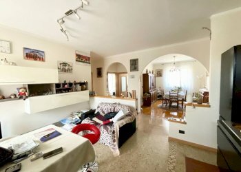 Cucina - Four-room apartment via Monsignor Savio, 6, Saluzzo - photo 9