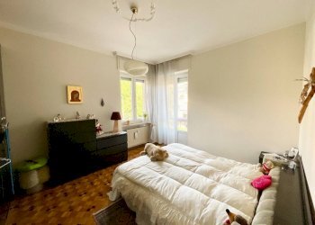 Camera da letto - Four-room apartment via Monsignor Savio, 6, Saluzzo - photo 17