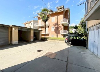 Cortile interno - Four-room apartment via Monsignor Savio, 6, Saluzzo - photo 37