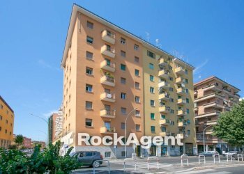 Facciata - Quadrilocale via di Portonaccio, 200, Roma - foto 26