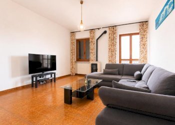 Four-room apartment Montelupo Albese - photo 4