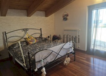 Angolo camera matrimoniale - Two-room apartment Via Aterno, Montesilvano - photo 11