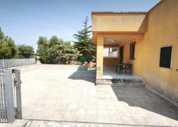 porticato - Villa Bifamiliare KM 42 761, Locorotondo - foto 30