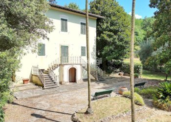 vendesi villa con rustico e giardino privato lucca - Villa Lucca - foto 1