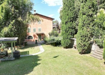 vendesi villa con rustico e giardino privato lucca - Villa Lucca - foto 2