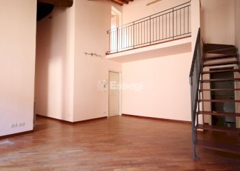 appartamento luminoso in centro storico (7) - Apartment Piazza Sant'Agostino 3, Lucca - photo 2