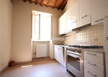 appartamento luminoso in centro storico (8) - Apartment Piazza Sant'Agostino 3, Lucca - photo 3