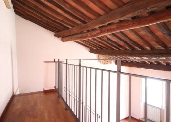 appartamento luminoso in centro storico (5) - Apartment Piazza Sant'Agostino 3, Lucca - photo 11