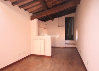 appartamento luminoso in centro storico (3) - Apartment Piazza Sant'Agostino 3, Lucca - photo 12