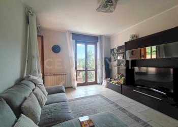 Soggiorno - Appartamento Via Francesco Glisenti, Villa Carcina - foto 3