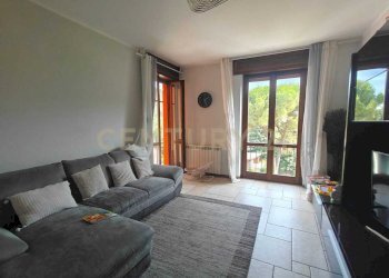 Soggiorno (1) - Appartamento Via Francesco Glisenti, Villa Carcina - foto 4