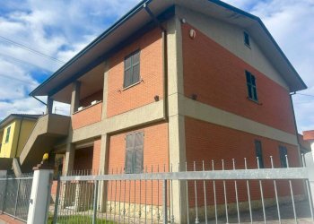 298cdb1e-141c-417c-b6db-56f9818d3cf9 - Casa indipendente Sarzana - foto 3