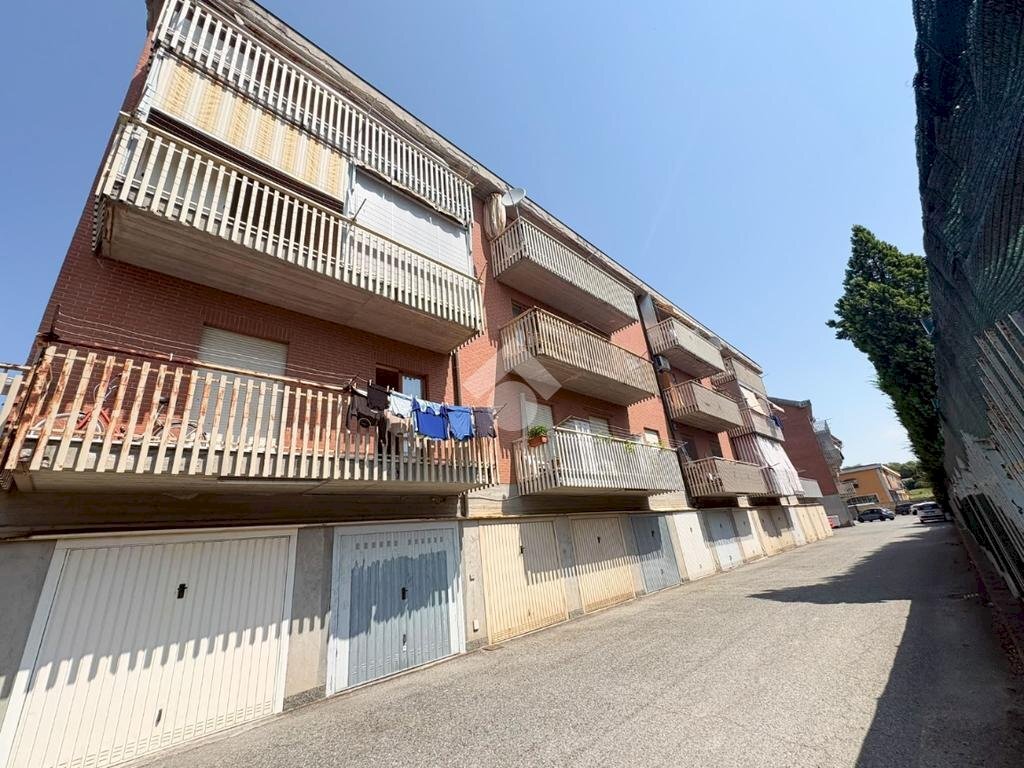 Three-room apartment Via Carmagnola, Poirino - photo 1