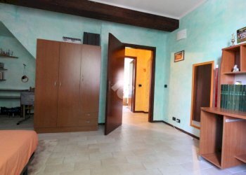 Apartment Piazza martiri della liberta', Casalgrande - photo 9