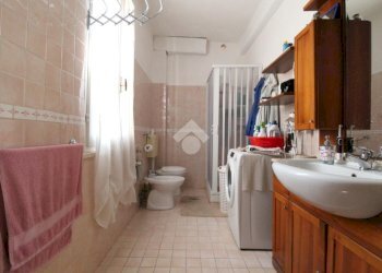 Apartment Piazza martiri della liberta', Casalgrande - photo 12