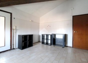 Apartment Piazza martiri della liberta', Casalgrande - photo 24