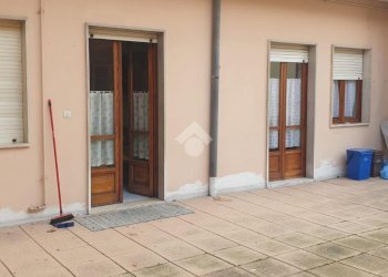 Four-room apartment Via vittorio emanuele, Ciriè - photo 3