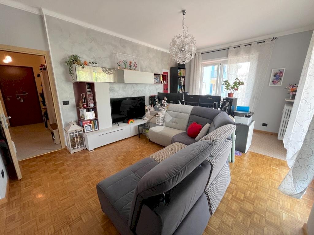Four-room apartment Via croce, Pinerolo - photo 1