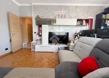 Four-room apartment Via croce, Pinerolo - photo 2