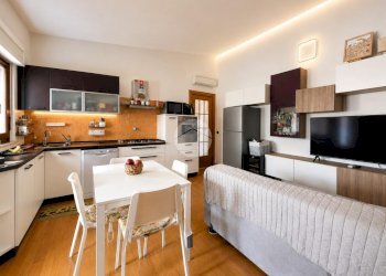 Bilocale Via Giovanni Pascoli, Corbetta - foto 1