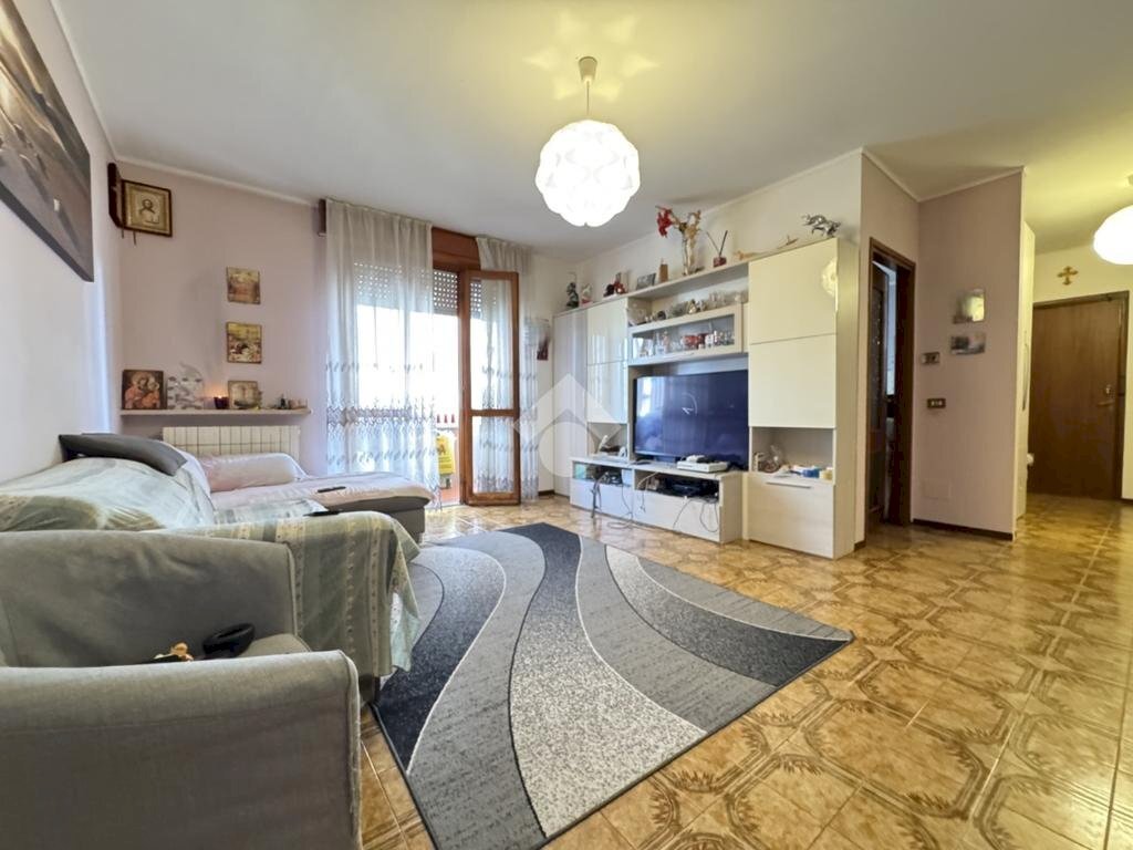 Trilocale Via Giuseppe Gabardini, Cameri - foto 3