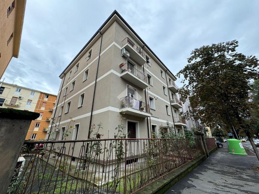 Two-room apartment Via Enza, Parma (neighborhood Montanara) - photo 1