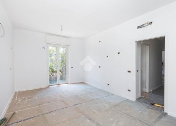 Three-room apartment Largo Dei Gelsomini, Milano (neighborhood Giambellino) - photo 1