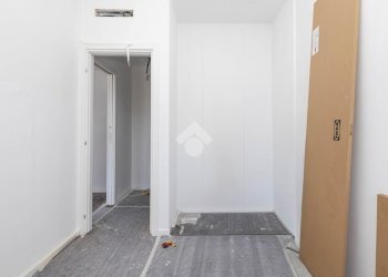 Three-room apartment Largo Dei Gelsomini, Milano (neighborhood Giambellino) - photo 17