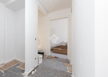 Three-room apartment Largo Dei Gelsomini, Milano (neighborhood Giambellino) - photo 18