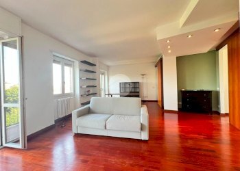 One-room apartment Via Passo Sella, Milano (neighborhood Feltre) - photo 1