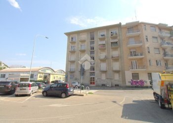 Three-room apartment Via Monginevro, Torino (neighborhood Pozzo Strada) - photo 1