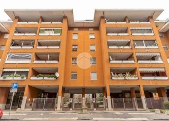 Attic Via Nicola Romeo, Milano - photo 34