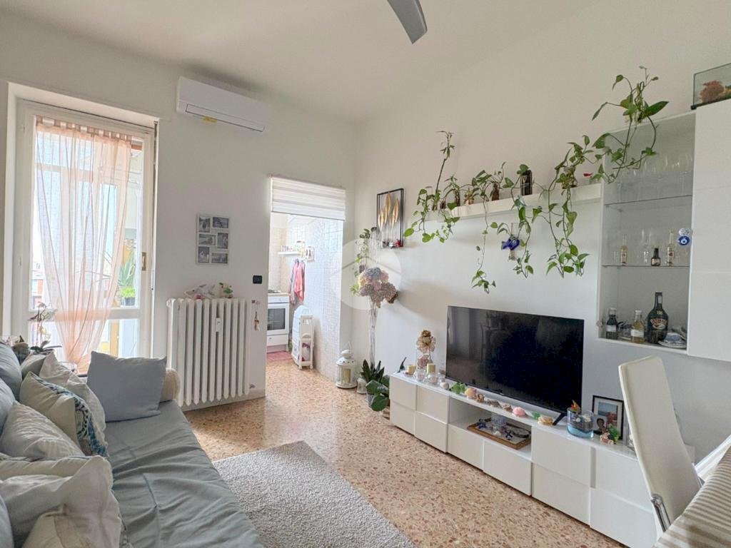 Two-room apartment Via lucento, Torino (neighborhood Madonna Campagna) - photo 1