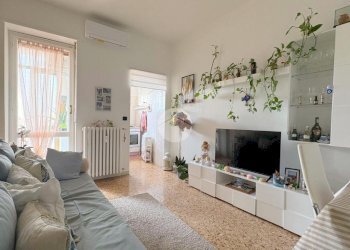 Two-room apartment Via lucento, Torino (neighborhood Madonna Campagna) - photo 4