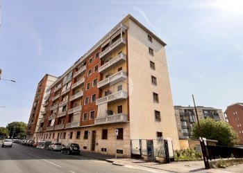 Two-room apartment Via casteldelfino, Torino (neighborhood Borgo Vittoria) - photo 1