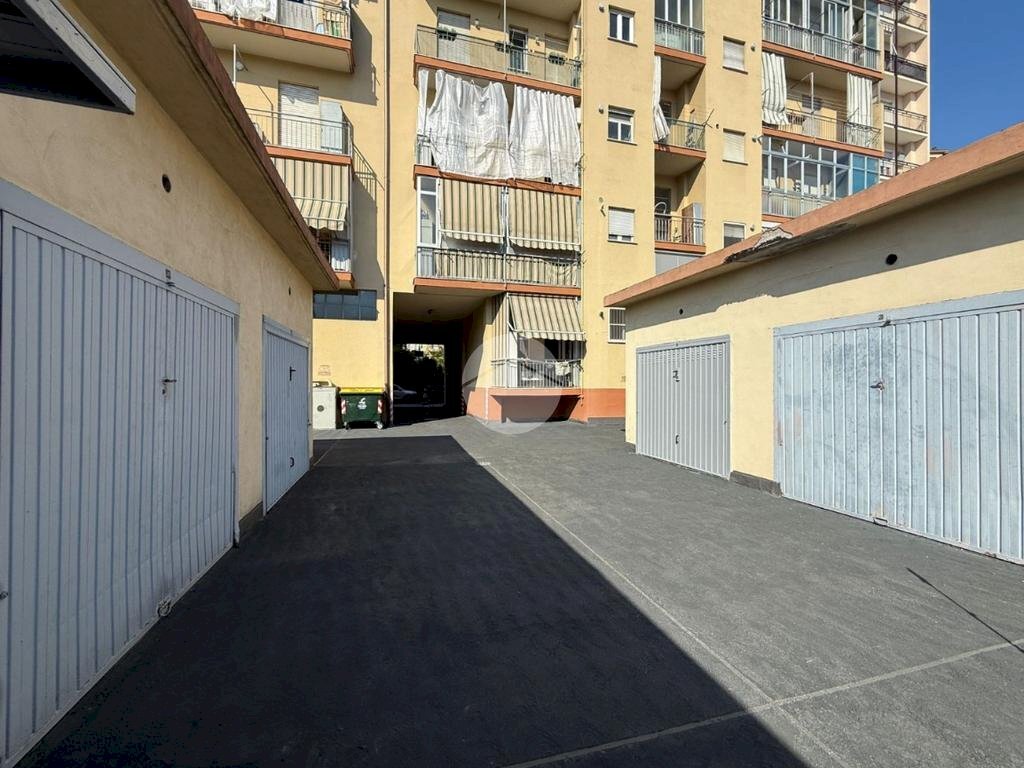 Box Via cardinal massaia, Torino (neighborhood Borgo Vittoria) - photo 2